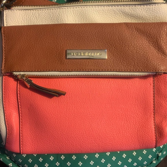 2 Liz Claiborne crossbody bags - Picture 7 of 13